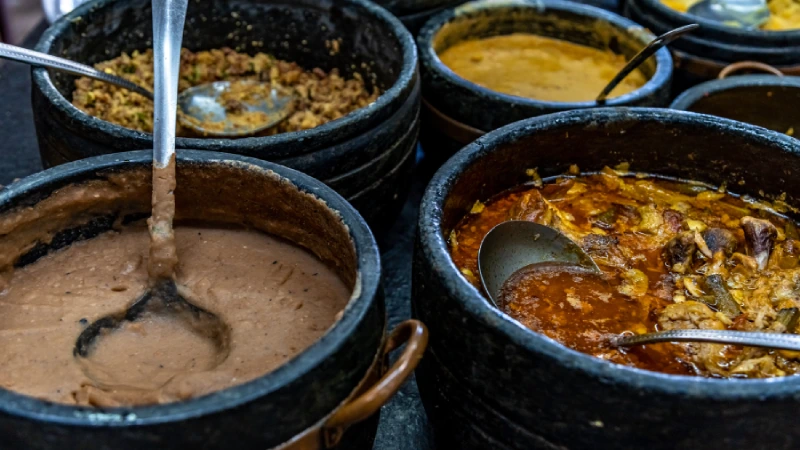 Complete Varanasi Food Guide: Best Street Food and Local Dishes