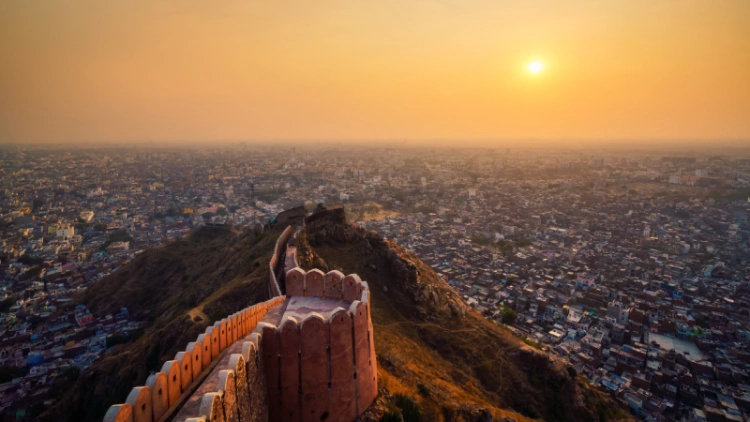 Jaipur at Sunrise: A Solo Traveler’s Memorable Moment.