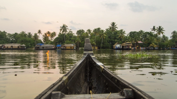 Kerala Backwaters Cultural Etiquette: Dos and Don’ts for Respectful Travel