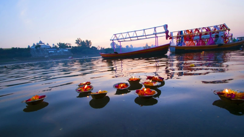 Kerala Backwaters on New Year’s Eve: A Unique Celebration Experience