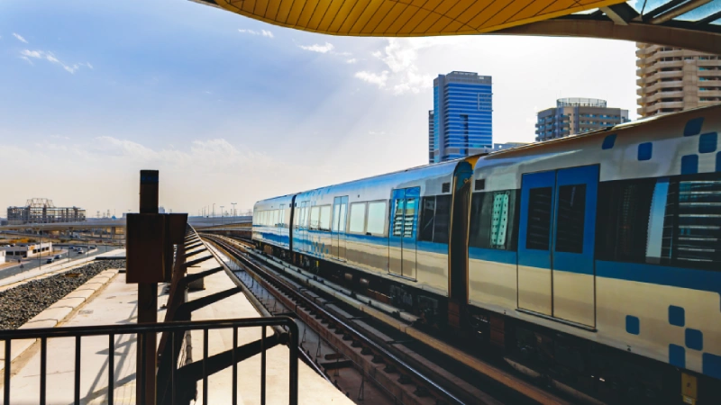 Mumbai Local Train Tips: How to Navigate Like a Pro