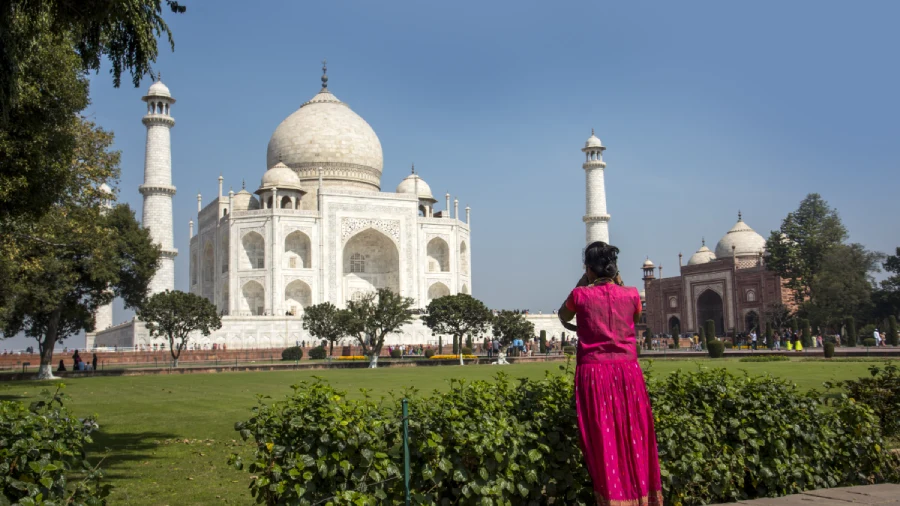 Taj Mahal Cultural Etiquette: A Complete Guide to Respectful Travel