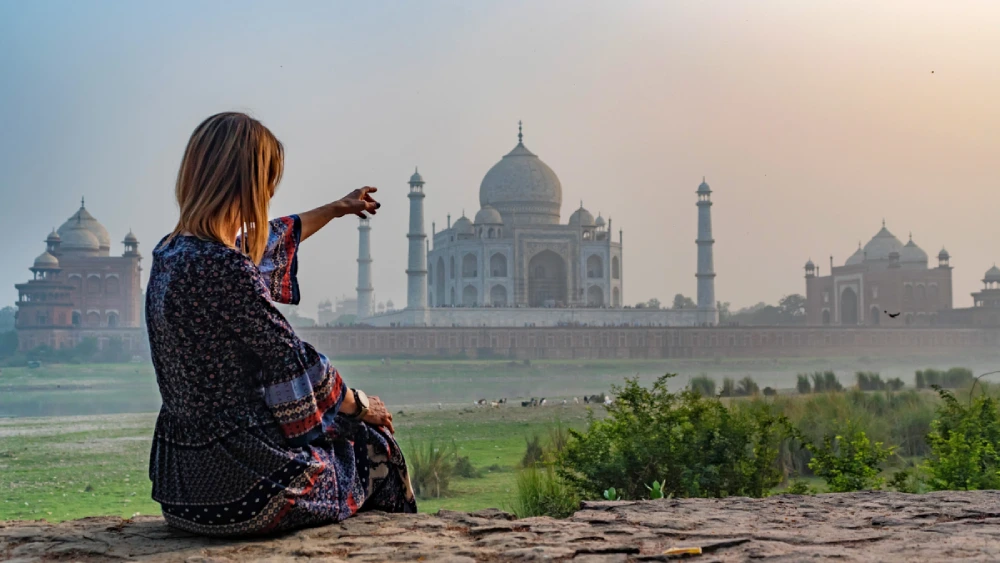 Taj Mahal for Budget Travelers_ How to Visit on a Shoestring Budget - 2025 Guide