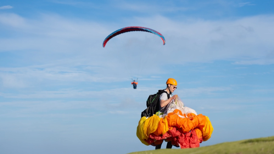 Top Adventure Activities in Darjeeling: Trekking, Paragliding & More