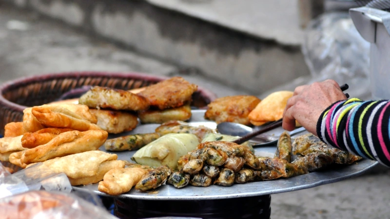 Varanasi Street Food Tour_ Must-Try Dishes and Best Stalls